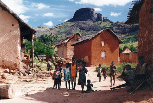 Madagascar-enfantsdu village